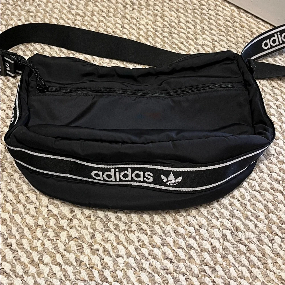 Adidas Black Crossbody Bag with Logo Strap - Picture 5 of 8